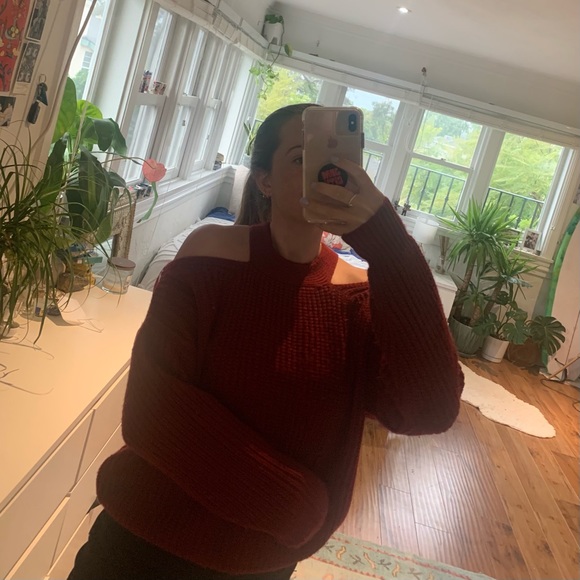 LF Off the Shoulder Maroon Sweater size S - Picture 6 of 8